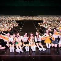 NiziU、1st Tour開幕　福岡公演初日１万人を動員「私たちの夢が叶いました！」