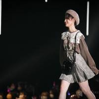 高橋ひかる「マイナビ TGC 2022 A/W」amr.