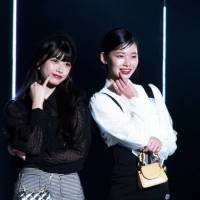 AKB48千葉恵里＆浅井七海、美脚全開　「TGC」でランウェイ