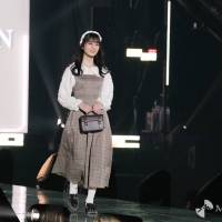 日向坂46小坂菜緒「マイナビ TGC 2022 A/W」amr.