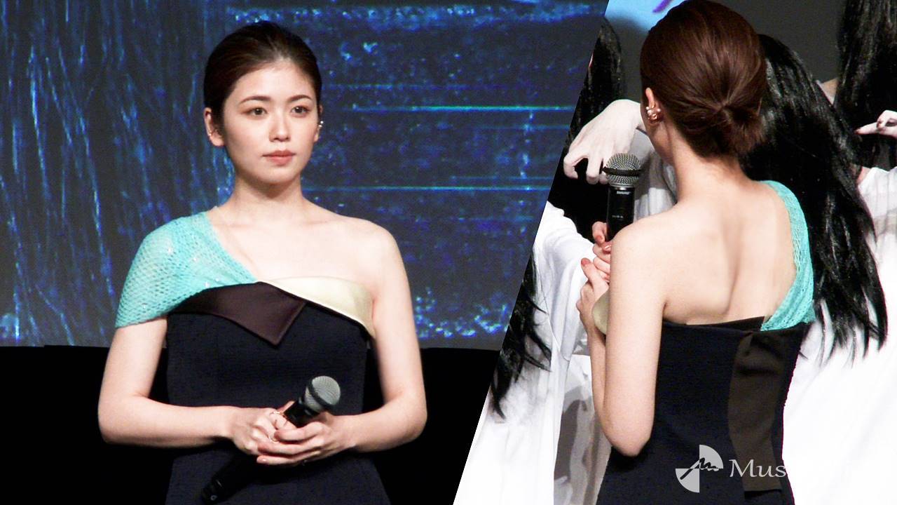 小芝風花、大胆肌見せ　肩甲骨際立つ美背中　本格ホラーは初挑戦「呪われないように」