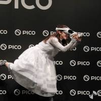 峯岸みなみ『PICO 新製品発表会』