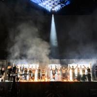 『LADY GAGA PRESENTS THE CHROMATICA BALL』
