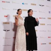 嵐莉菜、釜山国際映画祭で初のレッドカーペット