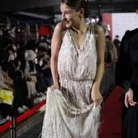 嵐莉菜、釜山国際映画祭で初のレッドカーペット