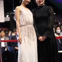嵐莉菜、釜山国際映画祭で初レッドカーペット「忘れられない時間に」