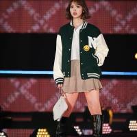 藤田ニコル「GirlsAward 2022 A/W」CALNAMUR