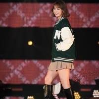 藤田ニコル「GirlsAward 2022 A/W」CALNAMUR