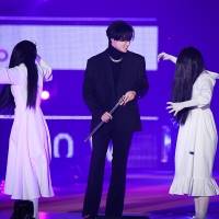 小芝風花＆川村壱馬「GirlsAward 2022 A/W」貞子DX