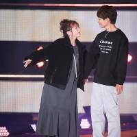 辻希美＆杉浦太陽「GirlsAward 2022 A/W」Ange Charme