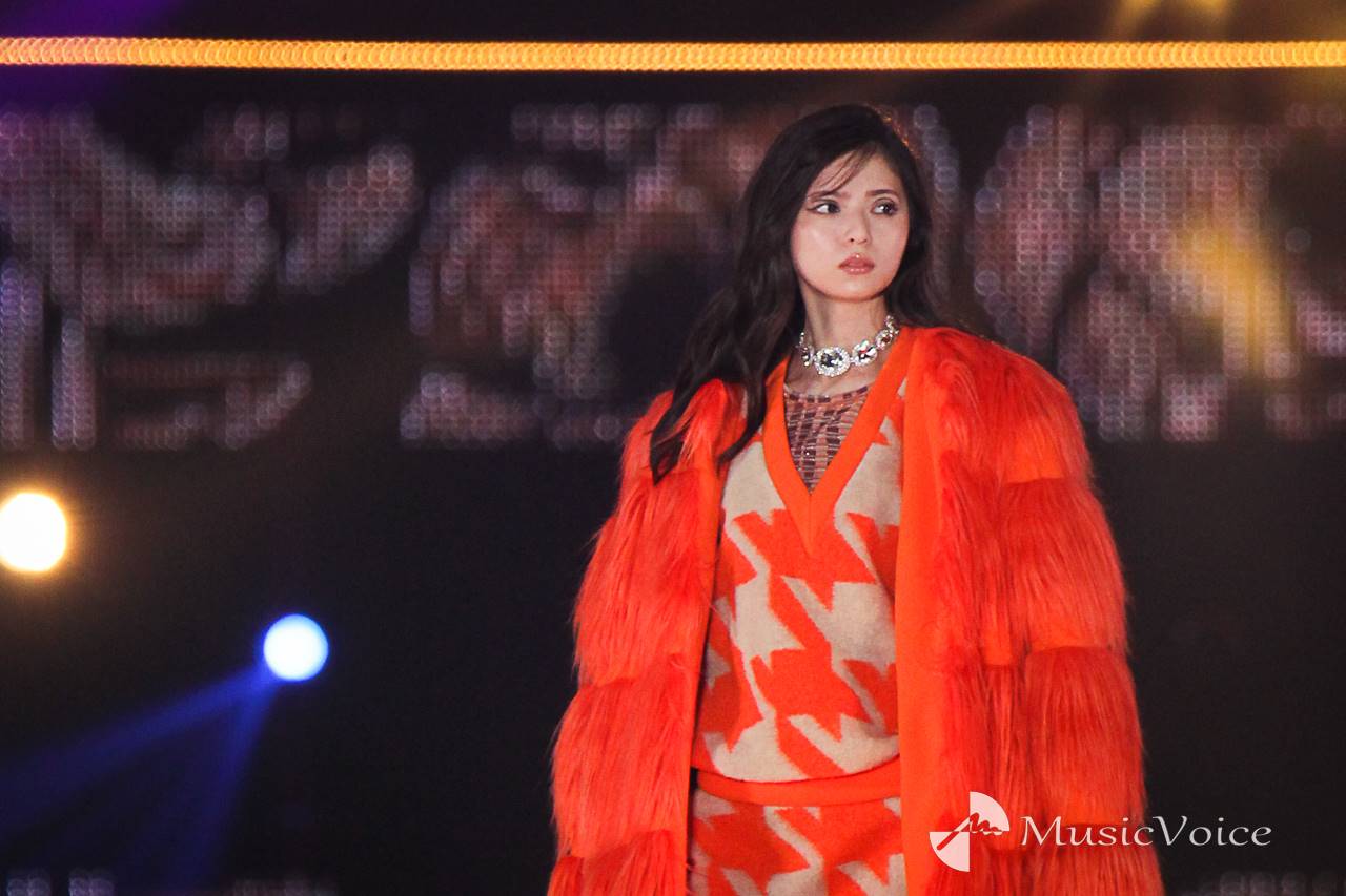 乃木坂46齋藤飛鳥、オーラ放つ　煌びやかビンテージコーデで圧巻のランウェイ