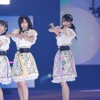 STU48、ガルアワで「花は誰のもの？」披露