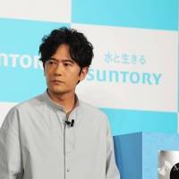 稲垣吾郎、草なぎ剛、香取慎吾「みんなのボトルを、みらいへ！」記者発表会
