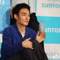 稲垣吾郎、草なぎ剛、香取慎吾「みんなのボトルを、みらいへ！」記者発表会
