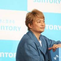 稲垣吾郎、草なぎ剛、香取慎吾「みんなのボトルを、みらいへ！」記者発表会