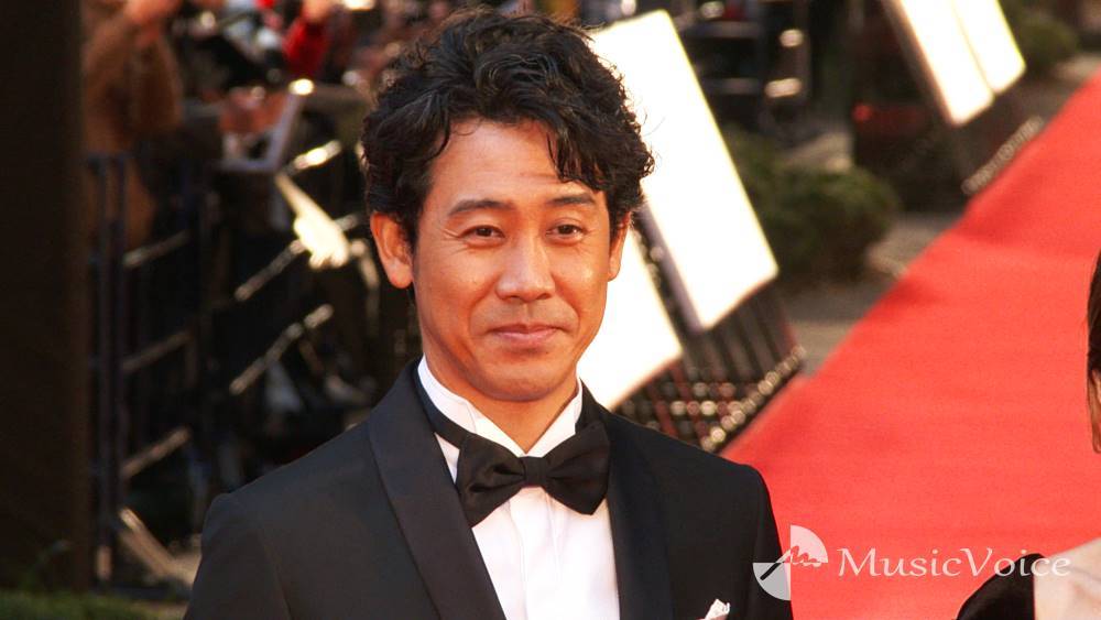 “頼朝”大泉洋と“義時”小栗旬、紅白で再会　熱く抱擁：紅白
