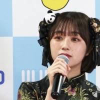 なえなの、くちびるをフチに　ピュアな表情に「可愛いが暴走してる」