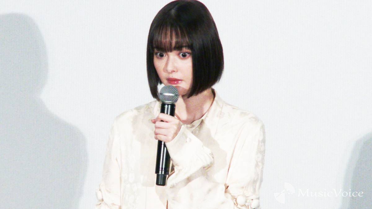 玉城ティナ、緊張で突然固まる「カメラが…」