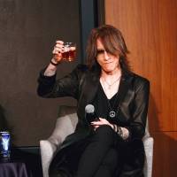 YOSHIKIら新バンド「世界へ」