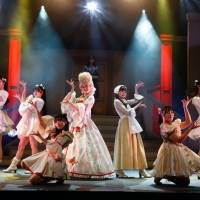 BEYOOOOONDS、演劇女子部「ビヨサイユ宮殿」公演が開幕