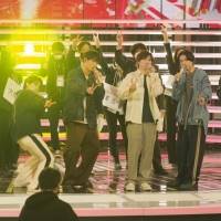 SixTONES、緊張のトップバッター　欲張りジェシー「大トリじゃないんだ…すみません…」：紅白リハ
