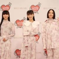 Perfume、信じられないポーズしながら早着替え「櫻井くんに見られたくないな～」：紅白リハ