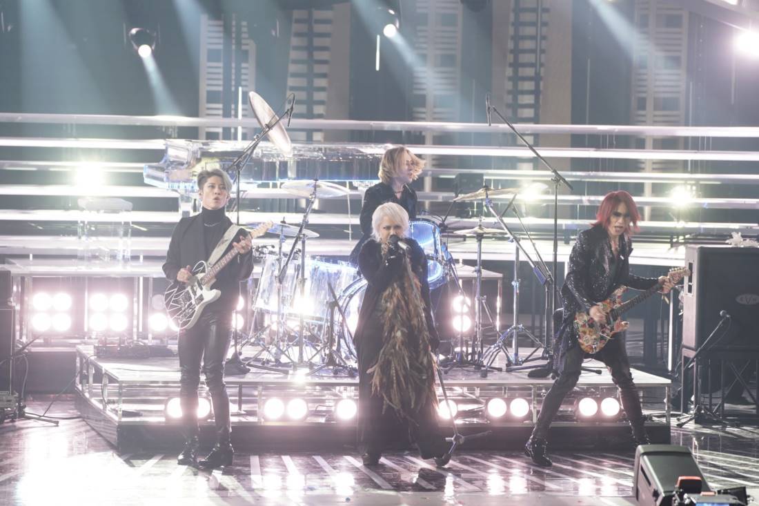 YOSHIKI、リハで気迫溢れるドラミング「初舞台を紅白の場で出来て光栄」：THE LAST ROCKSTARS