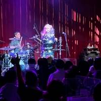 PERSONZ「皆さんの何かが変わってくれたら」ビルボードライブ横浜公演レポート