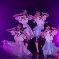 ≒JOY、オリジナル曲とカバー曲を合わせ、全19曲を全力パフォーマンス