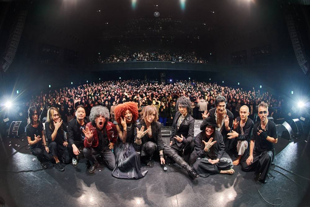 SUGIZO「信じている想いをこれからも発信」ソロ始動25周年記念ライブで届けたメッセージ