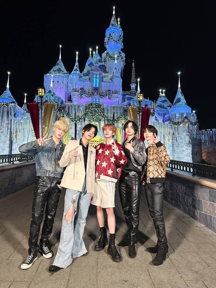 TOMORROW X TOGETHER、米ABC「ニュー・イヤーズ・ロッキン・イヴ」に出演　世界中の視聴者を魅了