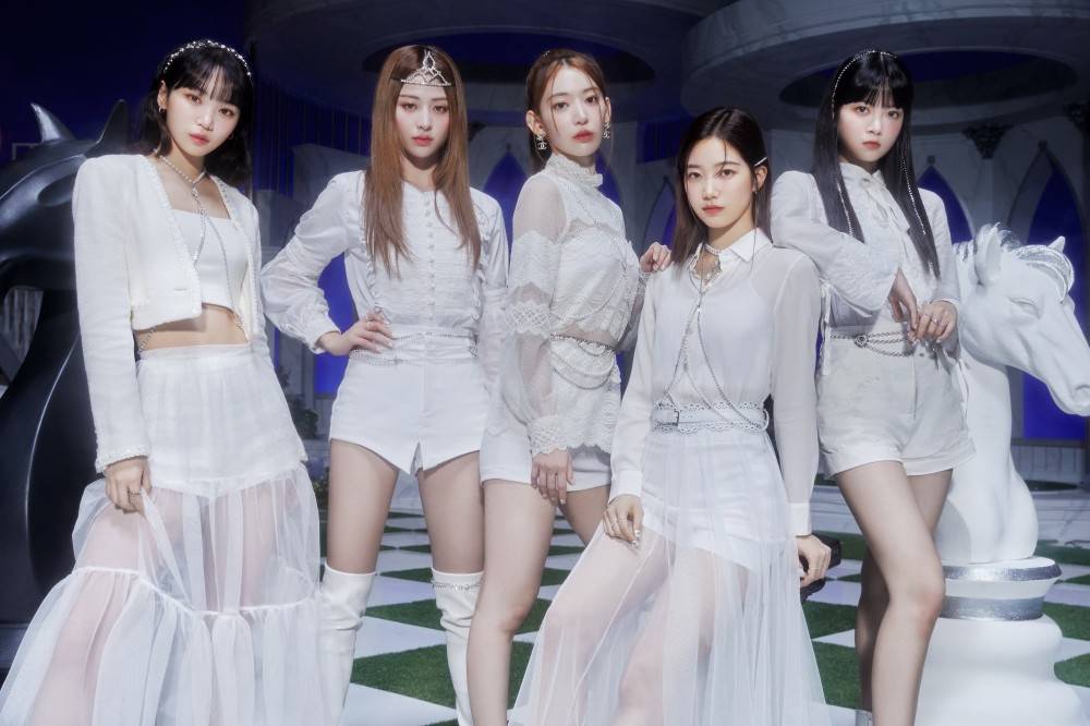 LE SSERAFIM、日本1stシングルより「FEARLESS -Japanese ver.-」MV公開