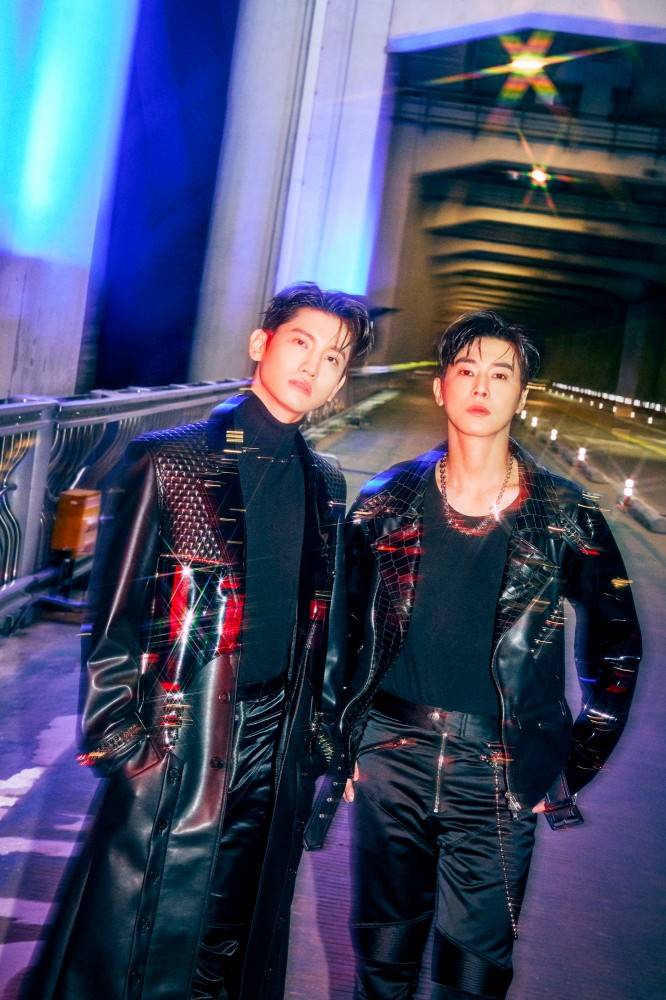 東方神起、ニューシングル「PARALLEL PARALLE」MV公開