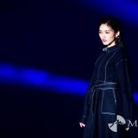 櫻坂46・山﨑天「TGC 和歌山 2023」AZUL BY MOUSSY