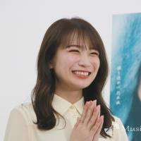 乃木坂46秋元真夏『振り返れば、乃木坂』