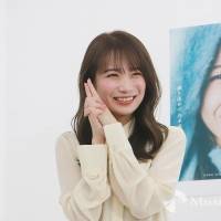 乃木坂46秋元真夏『振り返れば、乃木坂』
