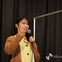 有村架純『ちひろさん』初日舞台挨拶