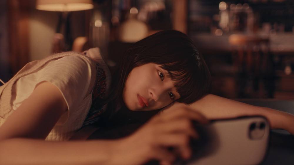 ヨルシカ「アルジャーノン」×ドラマ『夕暮れに、手をつなぐ』スペシャルPV公開