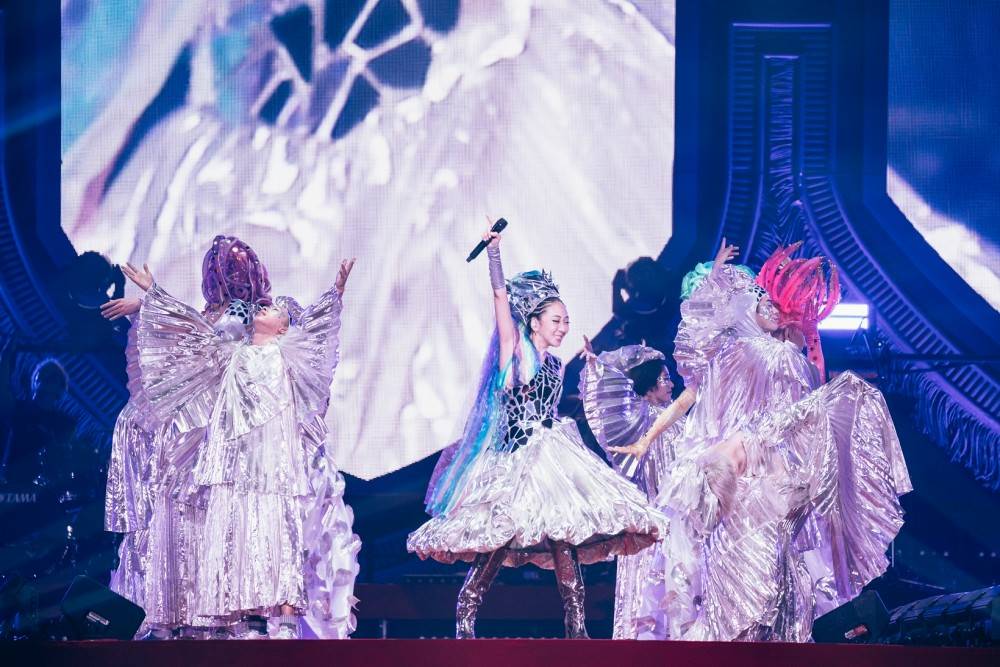 MISIA、ヒット曲満載のライヴで魅せたオーディエンスと共に紡いだ希望の光