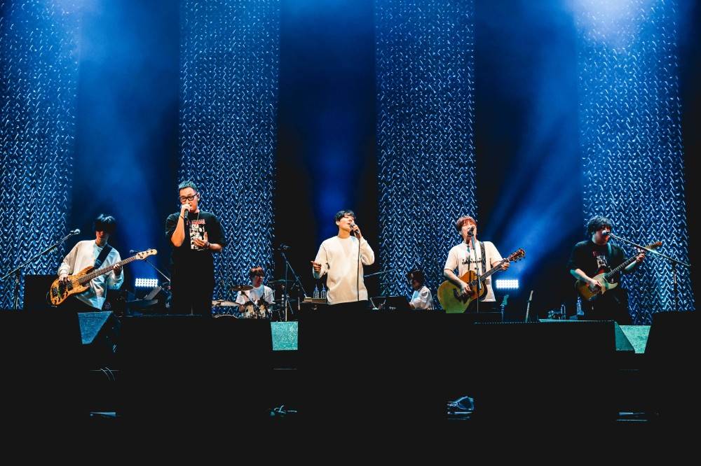 flumpool、コブクロと大阪城ホールで夢の共演「追いかける背中があったから、ここまで来れました」