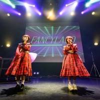 Night Tempo、来日公演に森高千里がサプライズ出演