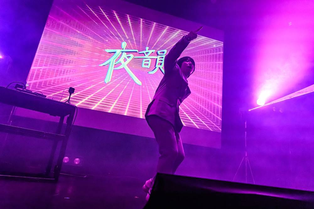 Night Tempo、来日公演に森高千里がサプライズ出演