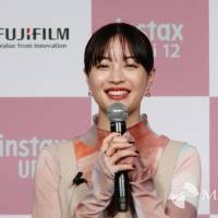 広瀬すず、ドラマ『夕暮れに、手をつなぐ』の撮影は「楽しかった」