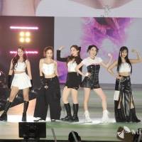 KARA、７年ぶりにカムバック！「ミスター」披露「これからも頑張っていきたい」
