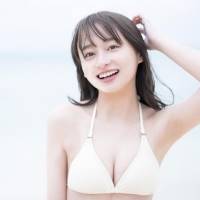 日向坂46影山優佳、水着カット解禁