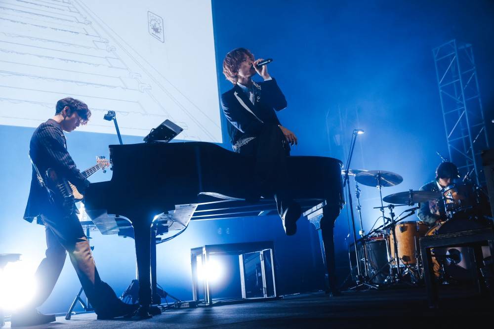 WEAVER「みんなは人生の光でした」“東京ラストライブ”で見せた軌跡