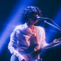 「grapevine in a lifetime presents another sky」