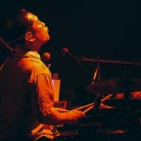 「grapevine in a lifetime presents another sky」