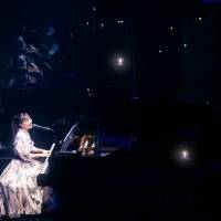 大塚愛、ピアノ弾き語りライブ終幕