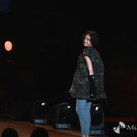 安斉星来、美ウエストをチラ見せ